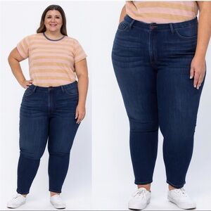 Judy Blue Skinny Fit Dark Wash plus size denim size 20W